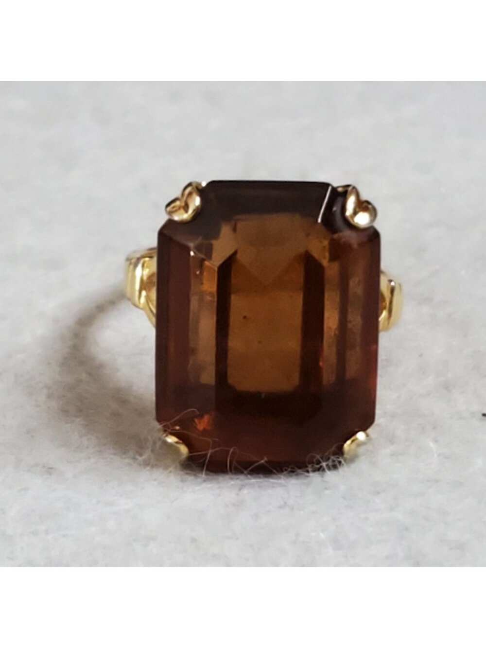 Vintage Avon Rhinestone Ring Sz 7.75 Brown Gold Tone Cocktail Emerald Cut